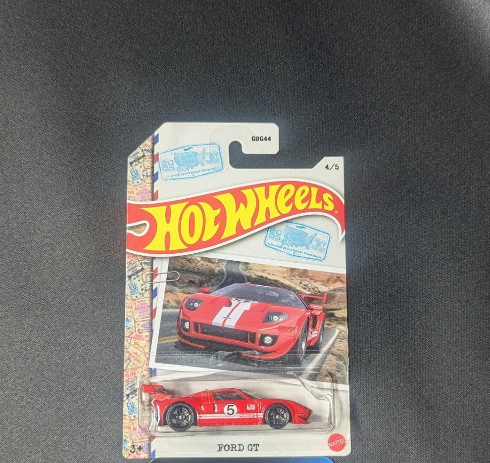 Ford GT World Class Racers 4/5 Hot Wheels